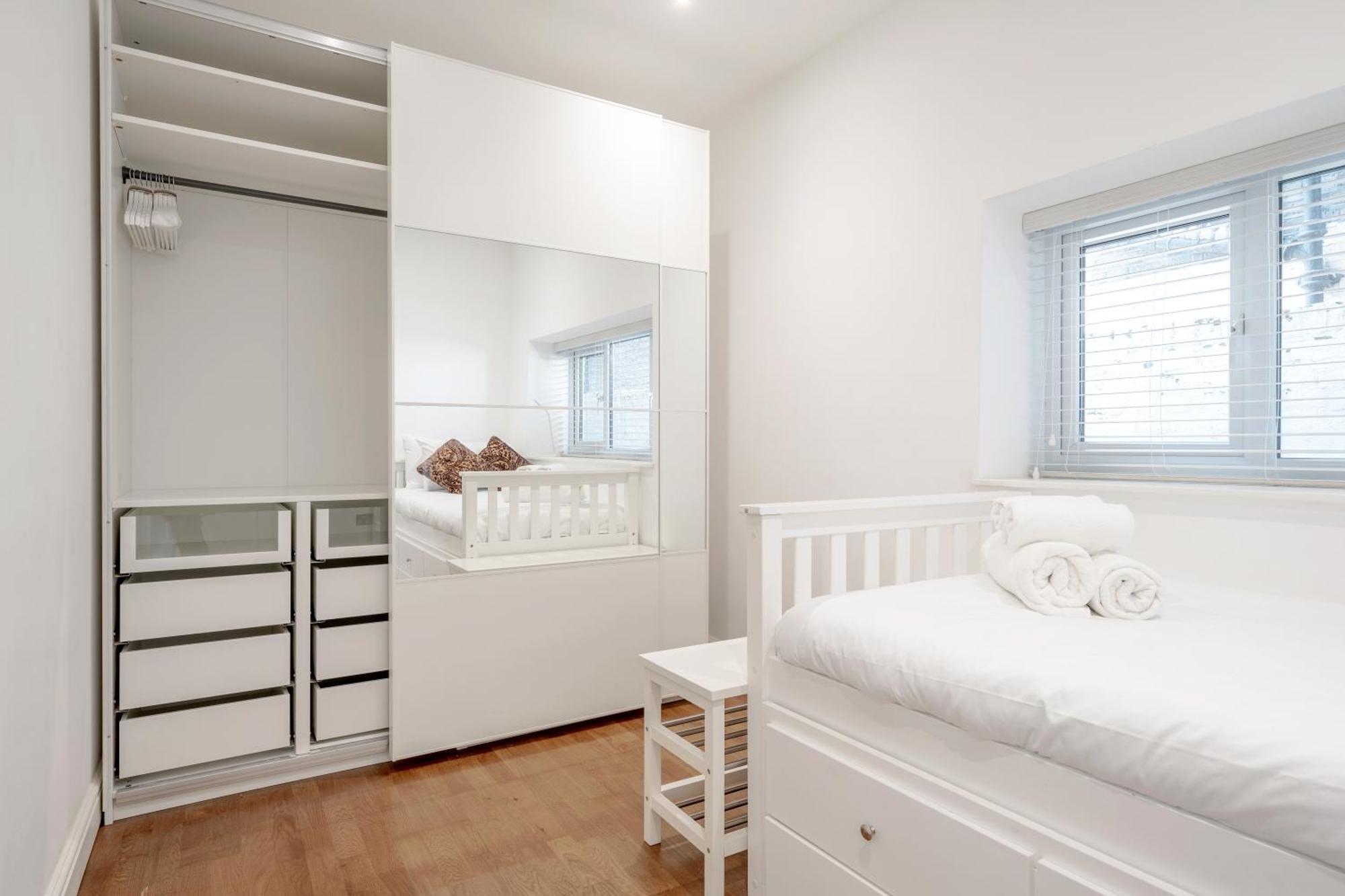 Maida Vale Gem By Little Venice With Stunning Garden Apartament Londra